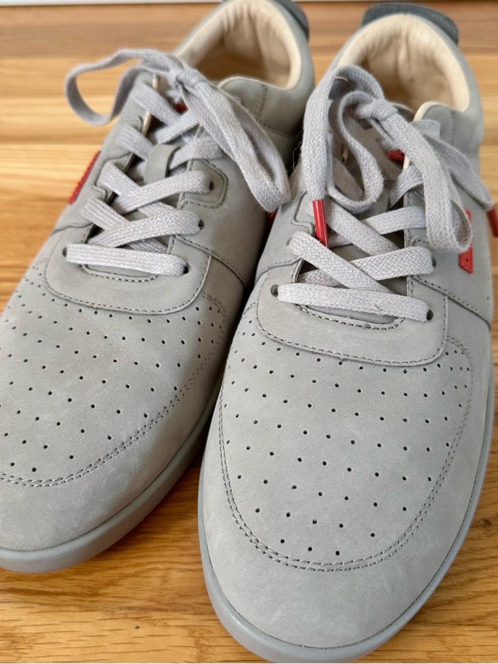 Savale Men's Casual Light Gray Suede Sneakers - Picture 3 of 6